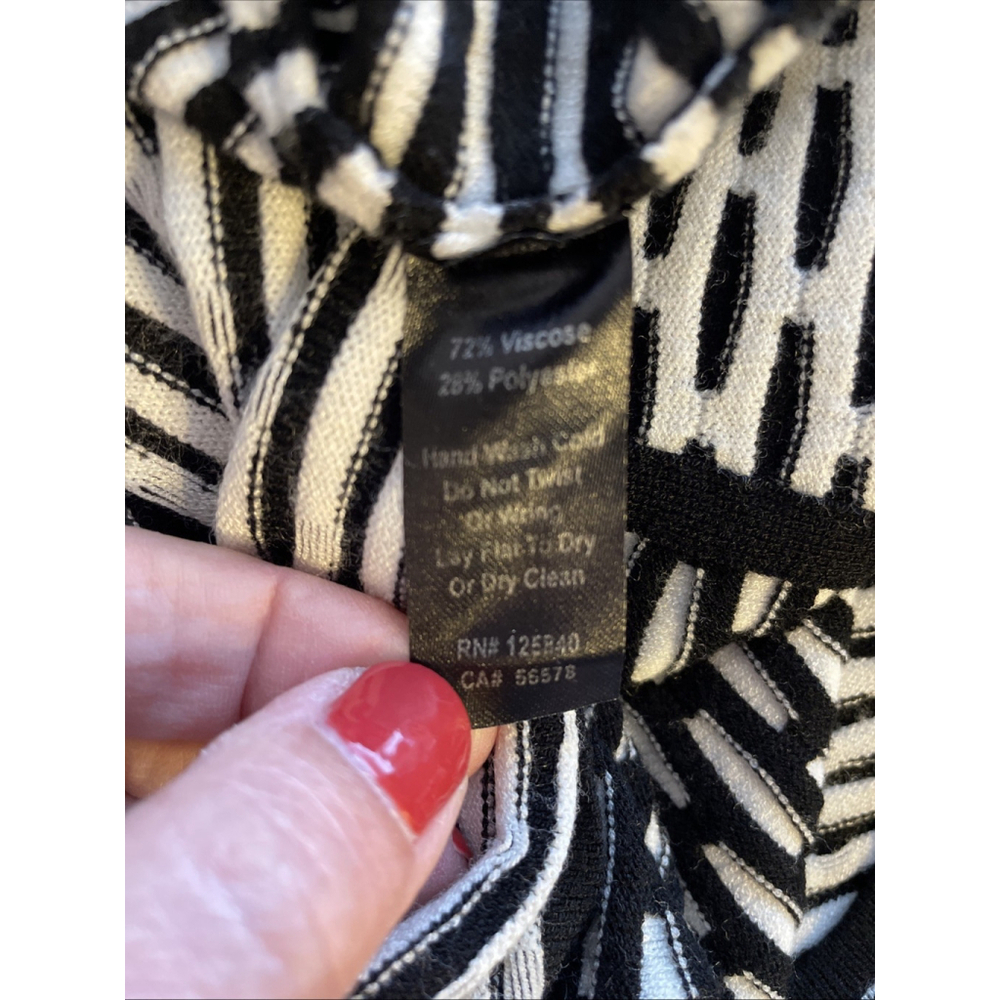 INTERMIX Petite Stretch Sleeveless Knit Black White Bodycon Dress Women's Sz P - Picture 7 of 7